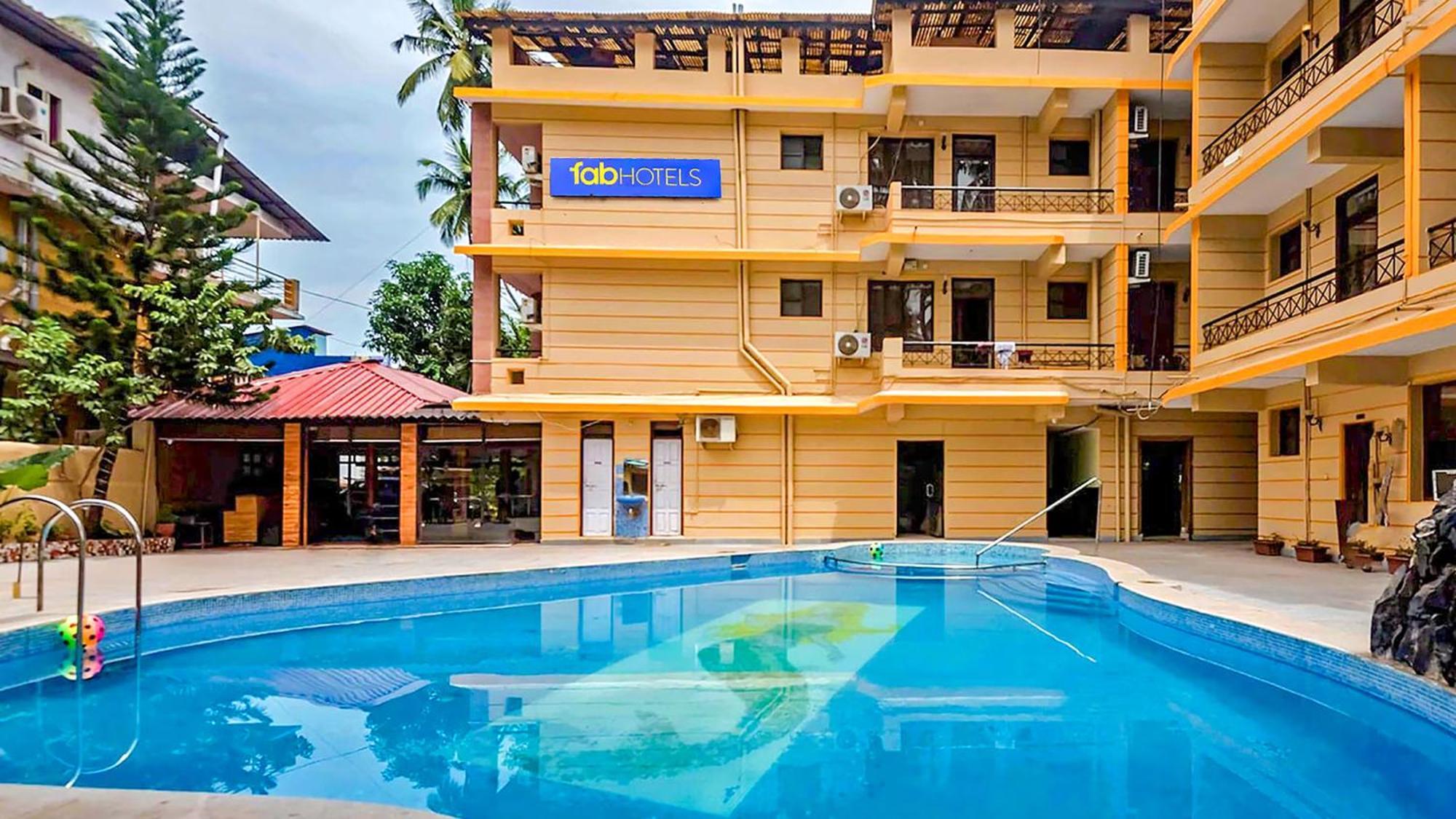 Fabhotel Kris Resort - Nr Calangute Beach Eksteriør billede
